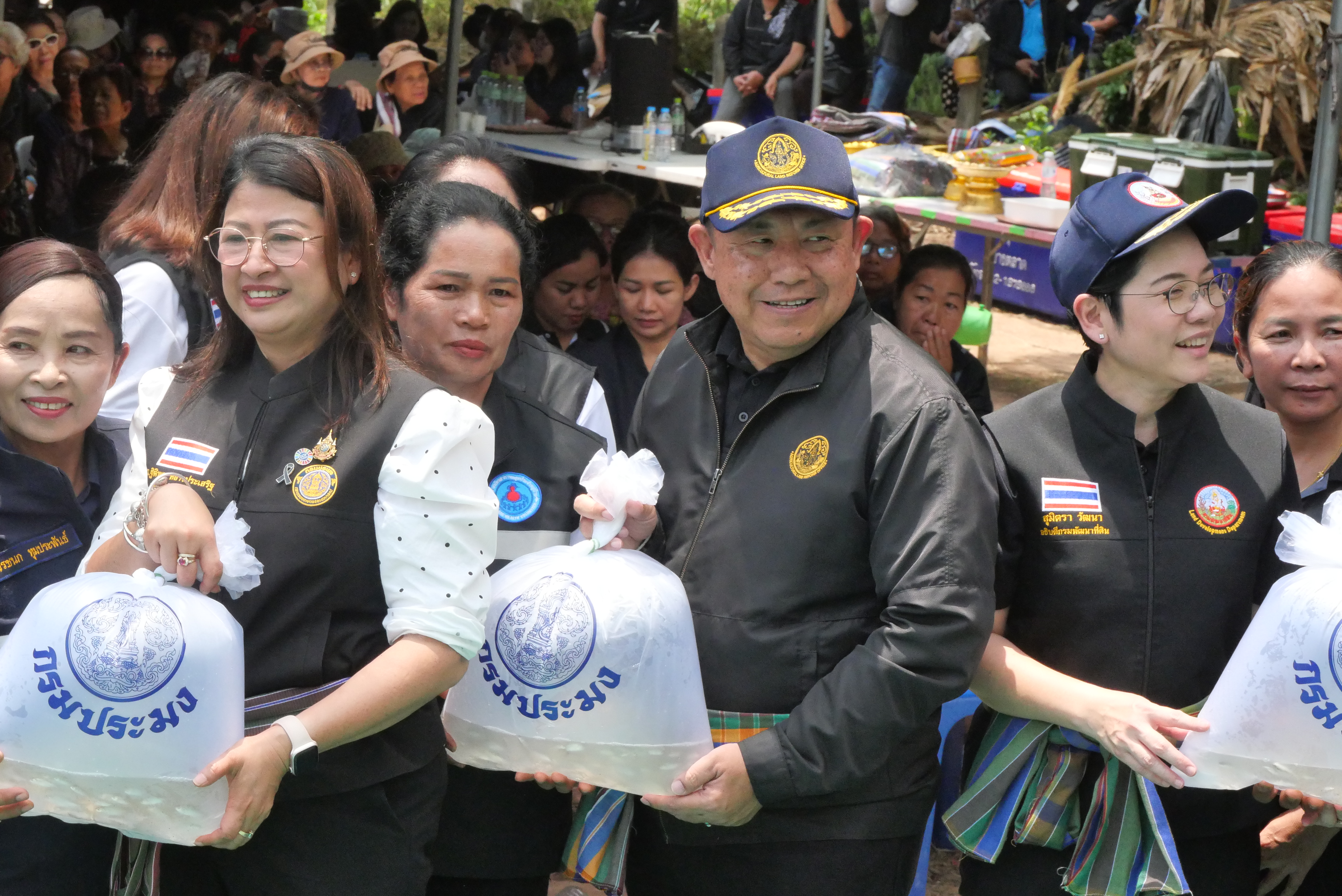 title - ส.ป.ก. ติดตามรัฐมนตรีช่วยว่าการกระทรวงเกษตรและสหกรณ์ (นายวัชระพล ขาวขำ) พร้อมคณะ ลงพื้นที่ตรวจราชการในพื้นที่จังหวัดกาฬสินธุ์ (จุดที่ 1) 